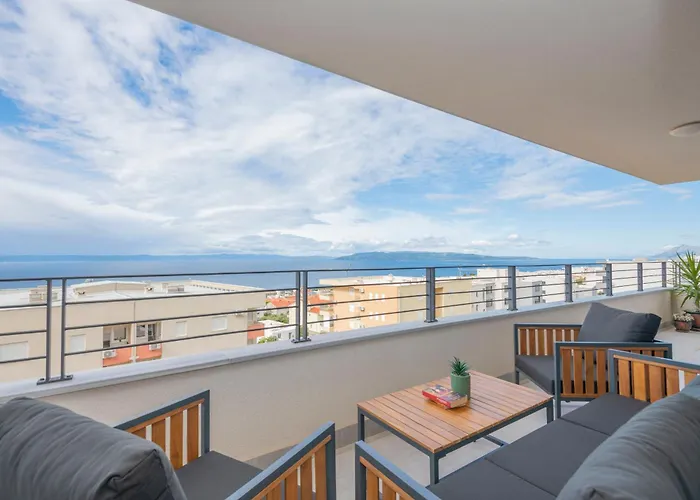 18 Apartment *